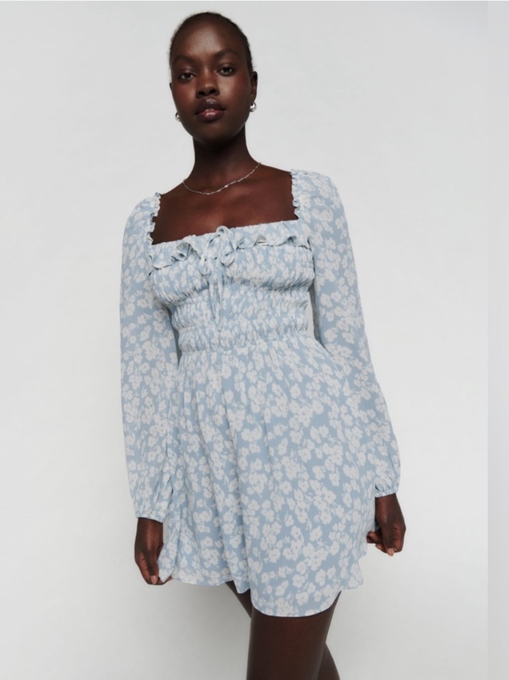 Reformation Morris Dress Light Blue Floral Size 6 Smocked Ruffle Neck Coquette